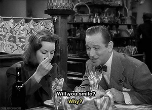 [Les 30 Glorieuses] Dans NINOTCHKA, Melvyn Douglas tente de faire rire Greta Garbo qui incarne un officier soviétique plutôt rigide en mission à Paris... 🖋 Ecrit par Billy Wilder, réalisé par Ernst Lubtisch, NINOTCHKA est une comédie délicieuse. ⏰ A voir demain à 14h et 18h au Christine 21 | Paris Cinéma Club