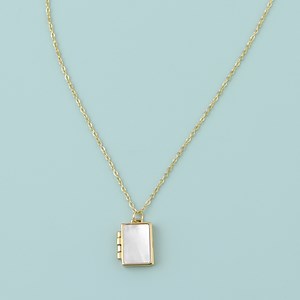 [Hot Item] Fresh and Natural Shell Face Pendant Can Open The Necklace