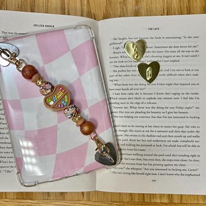 Kindle Strap: Bookshelf | E-reader Accessories, Handle for Kindle Basic, Paperwhite, Kobo. Silicone Beaded Kindle Strap, Book Lover, Bookish - Etsy