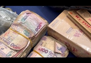 Breaking News! Lagos State police command parades a fake Commissioner of Police, a phony lawyer, and 11 others involved in hard drug sales, defilement, cultism, robbery, and more. Watch the shocking details in our exclusive coverage by The Guardian's Eniola Daniel. 🚨👮♂️ #CrimeWatch #LagosPolice #Police #Lagos #Nigeria | Guardian Nigeria