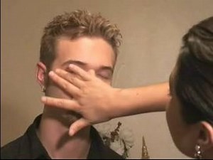 Makeup For Men : How to Apply Bronzer Makeup on Men