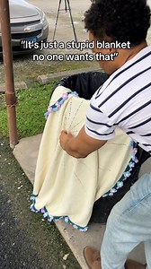 180K views · 2.2K reactions | These flowers last forvever凉 #couple #blanket #crochet #giftideas #flowers | Snug Petals | Facebook