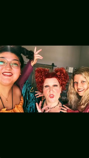 THROWBACK SANDERSON SISTERS🔮🧙🏻‍♀️#hocuspocus #winifredsanderson #fyp #nlvnailtech #spookyseason | Nails by Chrissy