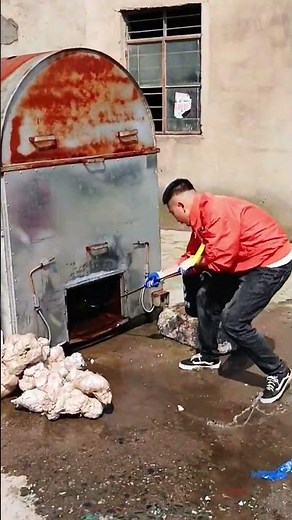 Recycling process of foam plastics