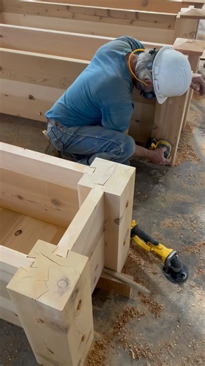 Weaver Beaver, made some awesome dovetail planter boxes💪💪👌👌 | Langberg Log Homes