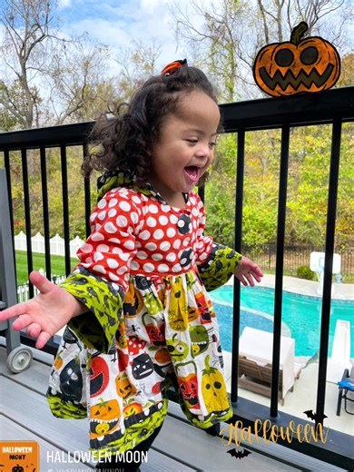 Halloween moon 🌙 | RAE