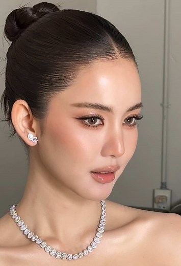 ลูกสาวสวยมาก #โบว์เมลดา #โบว์เมลดาสุศรี #โบว์อาเล็ก #แต่งหน้า #ช่างแต่งหน้าเจ้าสาว