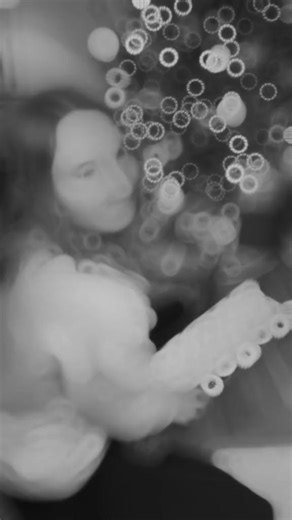 11K views · 18 reactions | 155_Using my Little Elf Cutting Tool like a pro! Get yours now in the link in my bio! #wrappinggifts #Christmas #diychristmasgifts #homecraft #wrapping #foryou #foryoupage | Wrappinqueen | Facebook