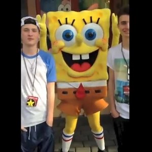 SpongeBob drops that Nae Nae #NaeNae | Dimples.