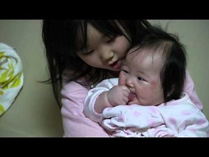 英奈に抱っこしてもらいたいから嘘泣きする玲美
