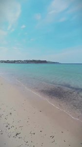 Ballycastle...or Bali? 😂🏖🌊 📍 Ballycastle Beach 🥾 Antrim Glens & Coastline #ballycastle #beach #antrimcoast #antrim #northernireland #bali #hiking #hikingmemes #hikingadventures #walking #travel #selfguidedtour #hillwalktours | Hillwalk Tours