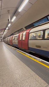 18K views · 708 reactions | Waiting the train in Euston tube station | Global Adventures | Facebook