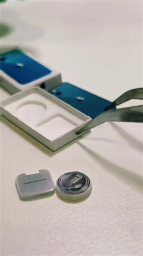 2.8K views | Omg look how tiny #smartphone #gadget #toy | Ron Spina Content Creator | Facebook