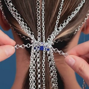 205K views · 1.9K reactions | Easy and fast hacks for your hair! | 5-Minute Crafts Teens | Facebook