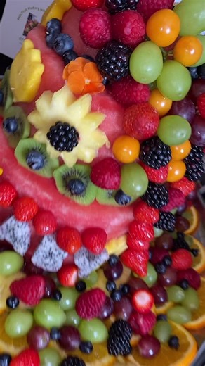 Baby shower fruit platter🍓🍇🫐🍉🥝🥭 #fruitplatter #fyp #fruits #smallbusinesscheck