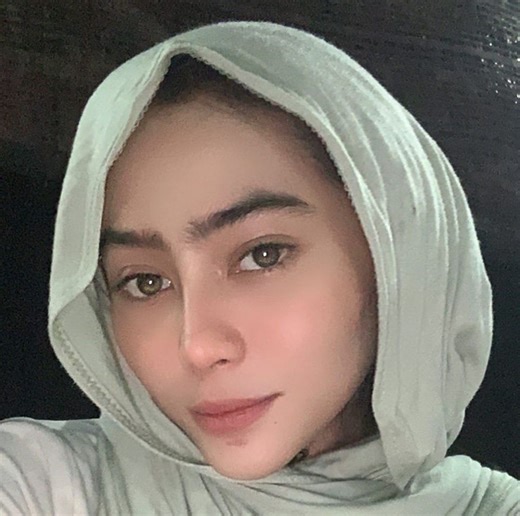 Awek kelantan hot & cantik on Reels