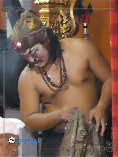 38K views · 223 reactions | TUTORIAL MEKAMEN BALI versi MANG EK OK Daweg calonarang ring Pura Agung Gegadon Kapal #reels #mangekok #mekamen | ZOOM Bali | Facebook