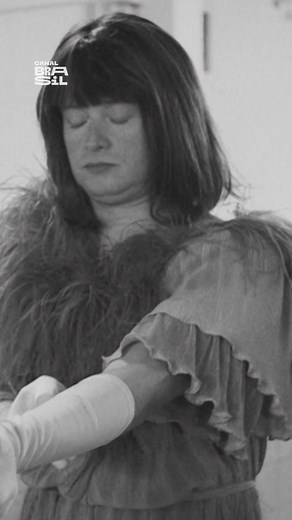 3.8K views · 32 reactions | "171", de Rodrigo Siqueira, entra no mundo de seis presos por estelionato e outros golpes financeiros. Entre cenas encenadas e histórias duvidosas, o documentário questiona: até onde vai a mentira — e onde começa a atuação? Assista ao documentário "171", hoje às 20h na nossa faixa É Tudo Verdade! | Canal Brasil | Facebook