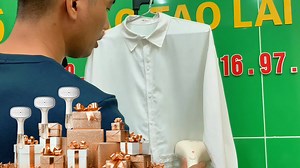 233 reactions · 45 comments | Tặng ngay 10 bàn là hơi nước cầm tay...