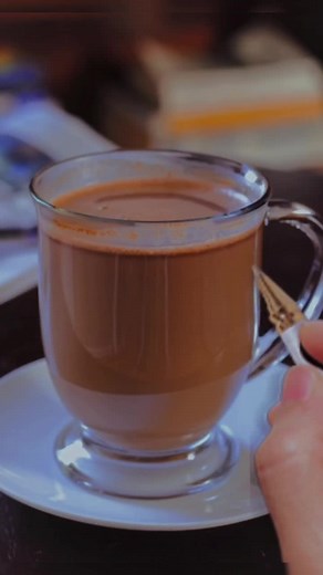 Creating Art on a Coffee Mug: A Step-by-Step Guide