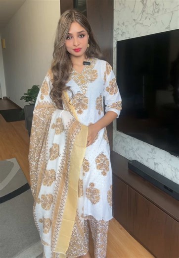 Stunning Kurtis for Women: Outfit Ideas and Styles