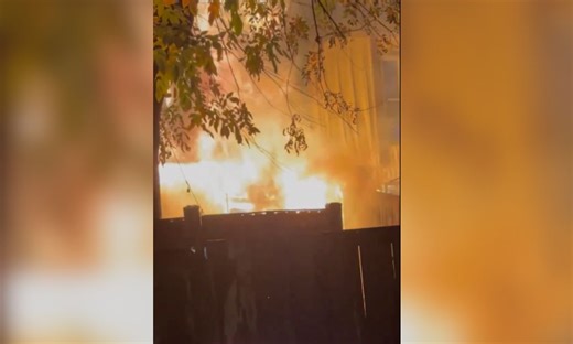VIDEO: Crews battle massive townhouse fire in Fairfax County