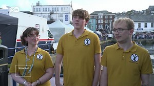 Gen Z Inggris Merayakan Tradisi Kuno Lagu Pelaut