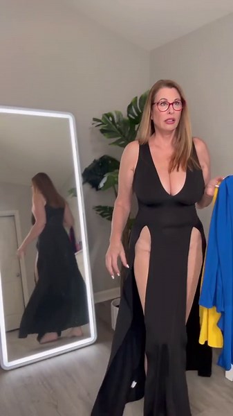 POV Busty Mature Granny Try On/haul