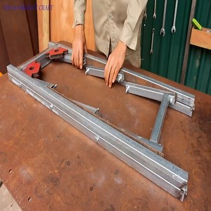 A Folding Ladder Transformation: The Smart Craftsman's Way. #craftsman #foldingchair #foldingladder | Ideas Project Craft