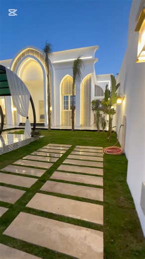 السلام عليكم: Code 2104 اليوم عرضنا غير ان شاءالله أتكون من نصيبكم 😍🎉🤩⭐️ نقدم لكم ما لا يمكن آن ترا بهذا التصميم المذهل الفخم علي الطراز الأندلسي الفريد آخر ما صمم سنة 2025 تأتي الإستراحة بجمال لا مثيل له😍 فرصة لتمتك الفخامة بحد ذاتها إستراحة للبيع 💰💰 الموقع الباعيش خلف مزرعة الورد مساحة الأرض 400 متر مسقوف البناء 170 متر التفاصيل الداخلية والخارجية صالة معيشة مفروشة // مطبخ كامل مطل علي المسبح // 3 غرف نوم // حمام // منور مع شلال مائي بشكل جميل حوض سباحة كامل // شلال مائي حديقة معشبة مع ر