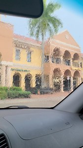 MIA ha già ricominciato lo sport pomeridiano, va a ginnastica e vi spiega un po' come funziona. Nel frattempo Aurora va dall'estetista che vi faremo conoscere nel video. #MagnagatiInAmerica #estetista #ginnastica #sport | Magnagati in America