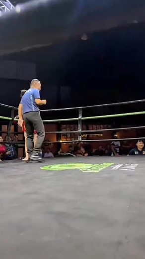 “Beautiful boxer.” | Maskar Yanti