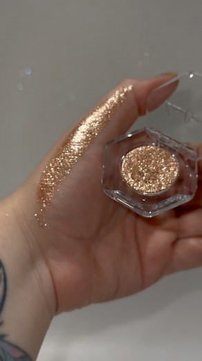 10K views · 444 reactions | Diamond Pearl pressed pigment eyeshadow shade “Bronze boujee” ✨ buttery soft texture with cruelty free & vegan ingredients #bronzeeyeshadow #eyeshadow #eyeshadows #creamyeyeshadow #pigmentedeyeshadow #glittereyeshadow #glittermakeup #swatch #kaimacosmetics | Kaima | Facebook