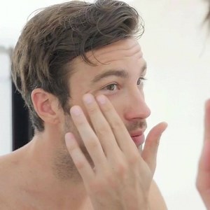 Men, reduce the look of wrinkles, sagging skin and fine lines with this affordable and effective skin tightening treatment. | LifeCell Skin