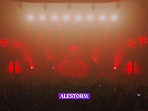 Alestorm is here to drink your beer! 🍺 | Paaspop