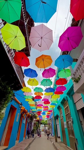 A vibe do Caribe Colombiana: Catargena!  Imagina uma sexta em um lugar desses? É paz que não acaba mais! 朗  @chrislejarazu #Colombia #Cartagena #Viagem #Viagens | Turismocity | Facebook