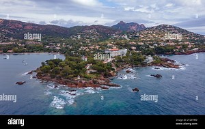 Aerial video of the Agay bay on the French Riviera. In the photography can be seen Agay lighthouse and a panorama of the bay Stock Photo - Alamy