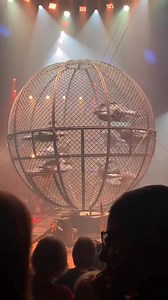 Crazy motorcycle cage! | Damn Worth It