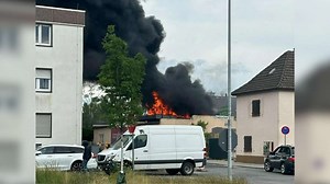 Feuer in persischem Restaurant: Video zeigt Ausmaß der schwarzen Rauchsäule – Zukunft des Lokals unklar