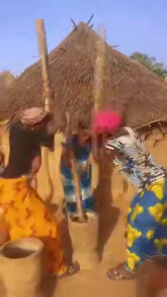 Je suis au village | BURKINABE