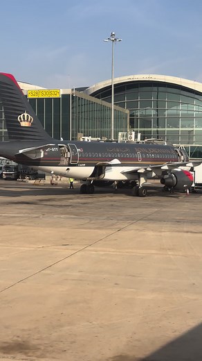 RJ A320 Arrival at Amman Airport