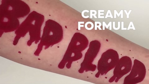 Urban Decay 24/7 Glide-On Waterproof Lip Pencil, Smudge-Proof, Longwearing Lip Liner, Smooth & Creamy Colors, Moisturizing Formula with Vitamin E, Prevents Lip Color from Feathering - 0.04 oz