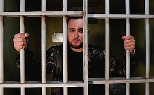 Kevin Ortiz lanza su nuevo sencillo "El Retorno", una canción de amor, pérdida y resiliencia