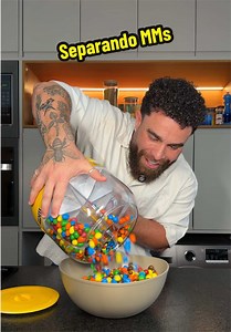 Organização de Alimentos por Cor: Delícias e Doces