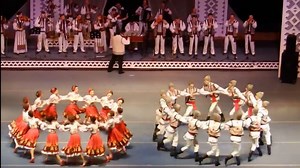 Bailes tradicionales rumanos, region de Moldavia!💃🏻🇹🇩 | Visita Rumania