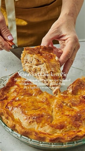 Moravian Chicken Pie Recipe ⤵️ This traditional pot pie recipe is...