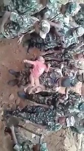 नेपाली सेना भुकम्पमा पुरिएका बालबालिकाको लास निकल्दै ! | CanadaNepal.net