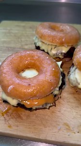 Pinatikim ko sa mga pinsan ko yung Luther Burger tas nag-luto rin ako ng Meatballs with Gravy para sa Dinner. #cyruscooks | Cyrus Cooks