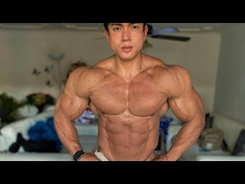 Big Bodybuilder Daniel Roman Flex His Big Pecs and Muscles Body In His Towel