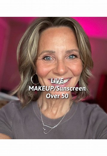 Makeup Prep: Sunscreen, Skin Hydration & Bronzer vs. Contour